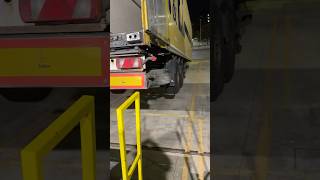 Trailer fail #automobile #trucker