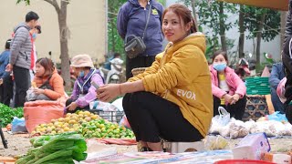 Bamboo Shoots Harvest. Eggplant, Banana Flower,  Sauerkrautbring To Market To Sell: #128