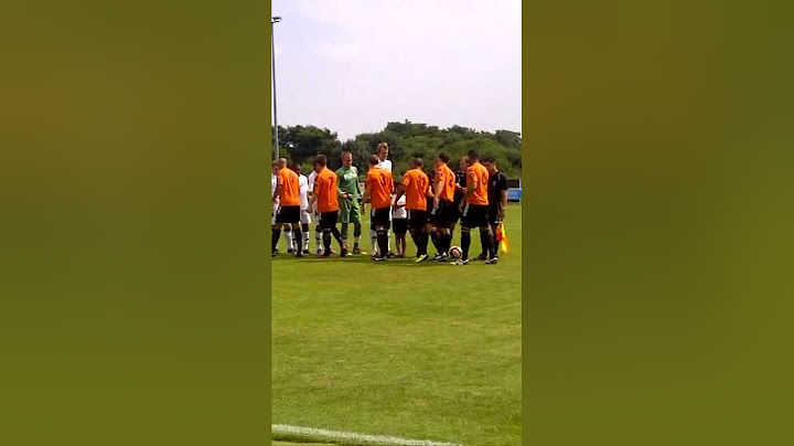 Walton Casuals FC v Fulham FC pre-season friendly 1-1 draw