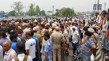 PHE Daily Wagers Demanding Regularisation Hold Massive Protest