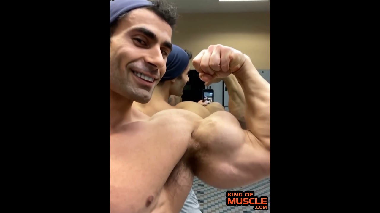 Brad Swanick -  Huge Bicep