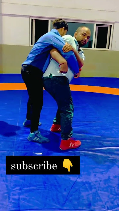 चलती कुश्ती में धोबी दाव कैसे mare 💪💪🤼🤼🥇....#viral #wrestling #kushti #shorts #viralvideo