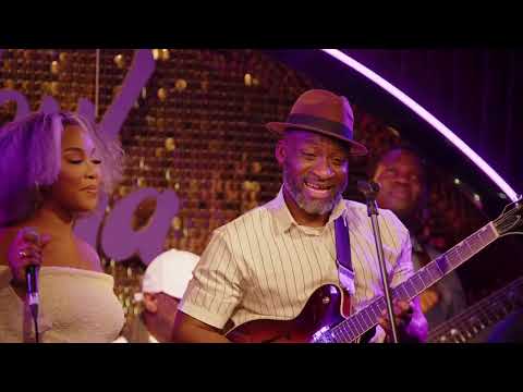 Our guest Chidinma decided to do an original "Mystery"