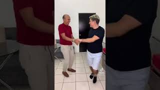 Bailando Bia Con Mi Esposo Al Estilo De El Manincero