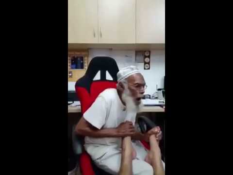 funny-indian-man-singing-lol---sugartime