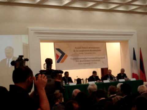 Vidéo: Edward Nalbandian : ministre arménien des Affaires étrangères et patriarche du travail diplomatique