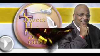 What's to Come Is Better Than What's Been by Bishop Larry Trotter and the Sweet Holy Spirit Choirs chords