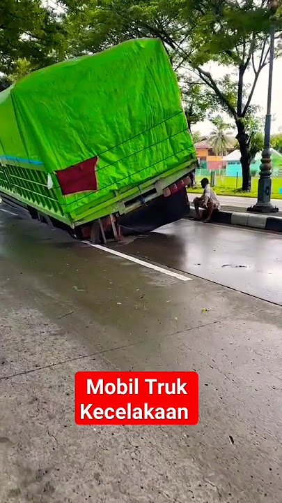Mobil Truk Kecelakaan#shorts #herichannel#truk #animasimobiltruk #beko#bus #truck #shortvideo #viral