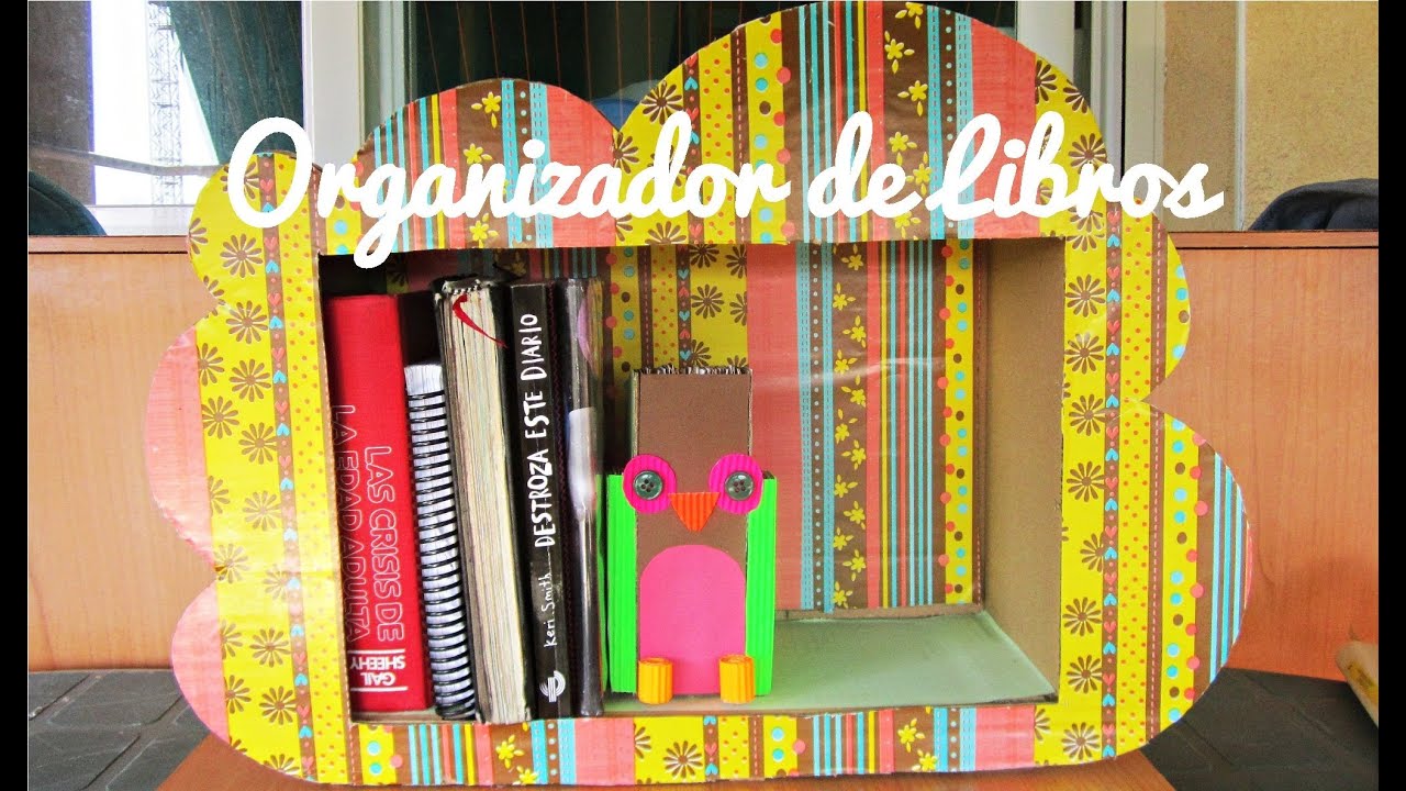 organizador de cuadernos o libros …  Cajas organizadoras de carton,  Manualidades con cartulina, Cartón hazlo tú mismo