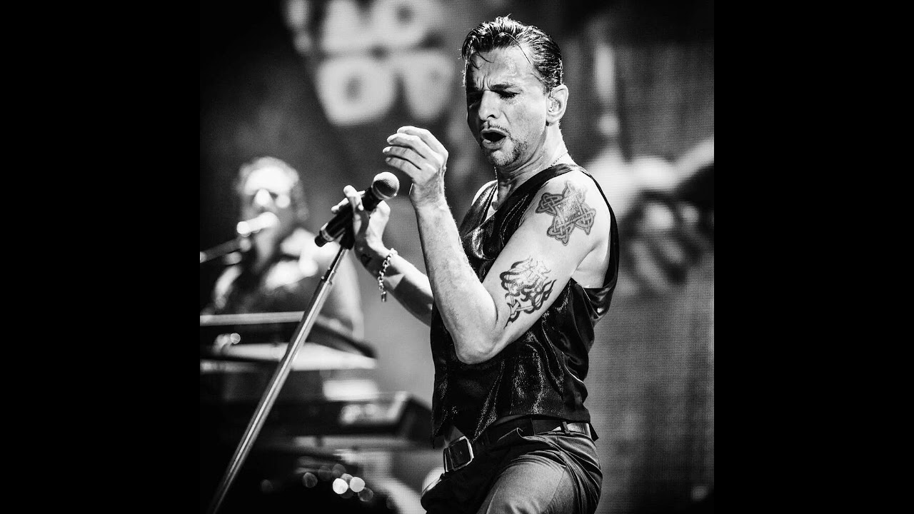 Depeche Mode - Master And Servant (Live in Rome 2009. Tour Of The Universe)