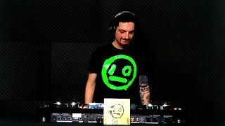 Download Lagu i_o \u0026 Lights - Warehouse Summer [Tribute Mix by ZuiF] MP3