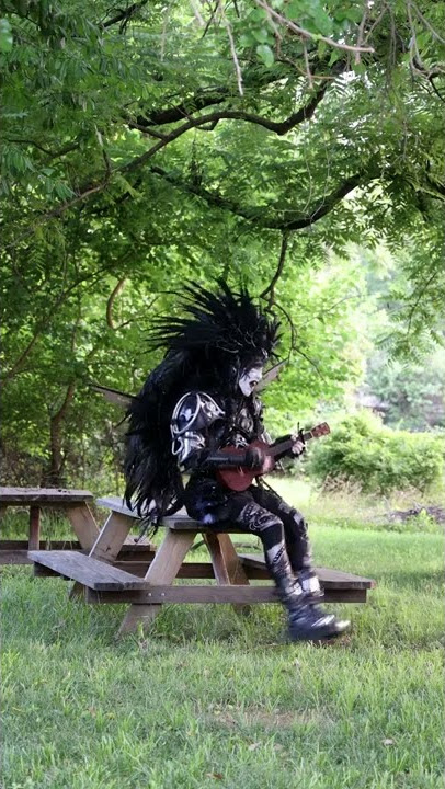 Pierce The Veil - King For A Day