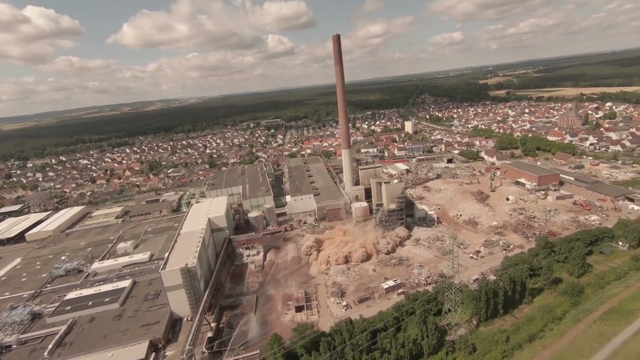 Stockstadt a.M. Sappi Schornstein Sprengung