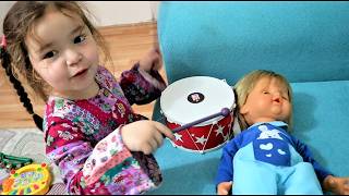 Buğlem Yaramazlik Yapmayi Çok Sevi̇yor