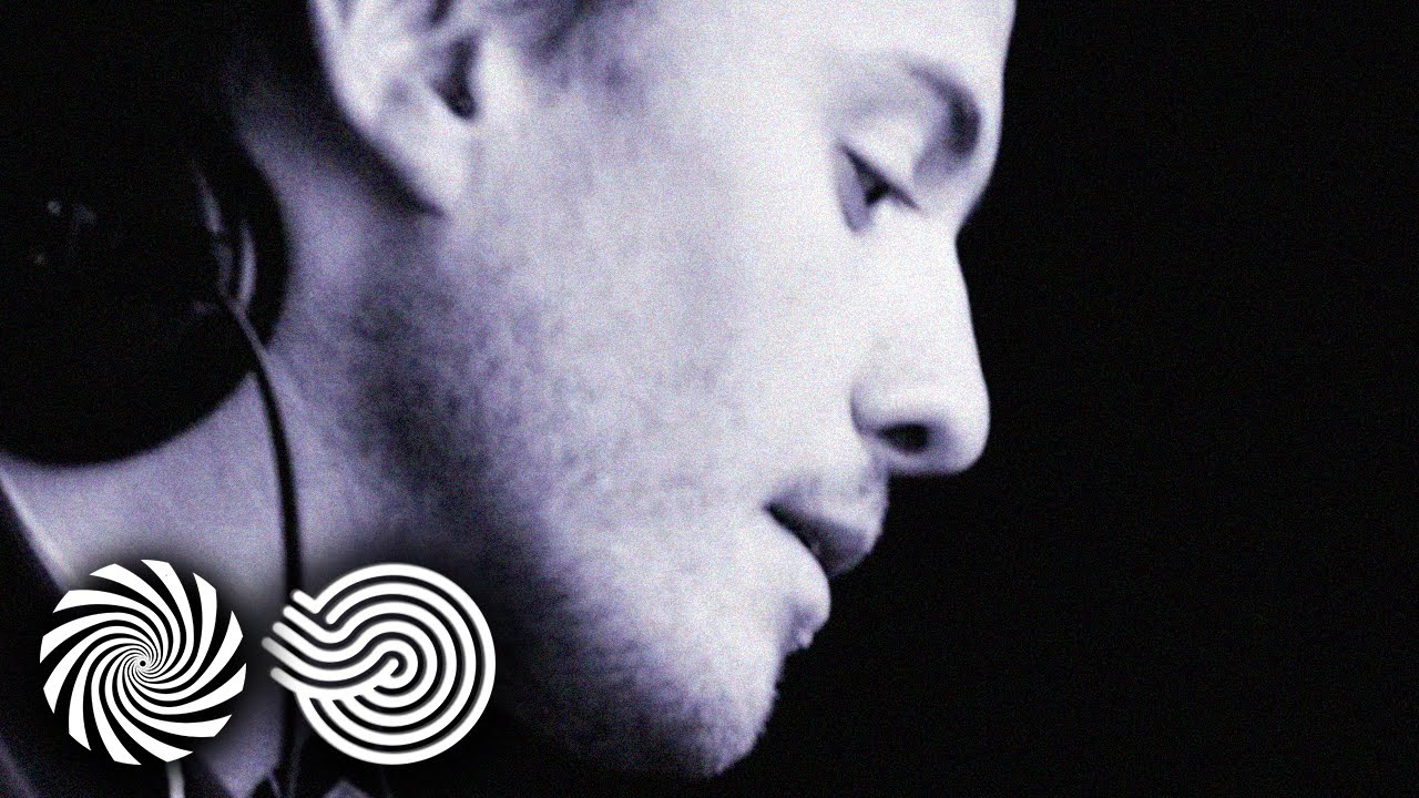 Guarda Kasey Taylor - Coconuts (Nyquist Remix) su YouTube Guarda Kasey Taylor - Coconuts (Nyquist Remix) su YouTube