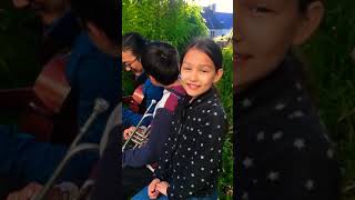 Video thumbnail of "Veinte años/ niña cantando Veinte años/ little girl singing Veinte años/ Isaac et Nora"