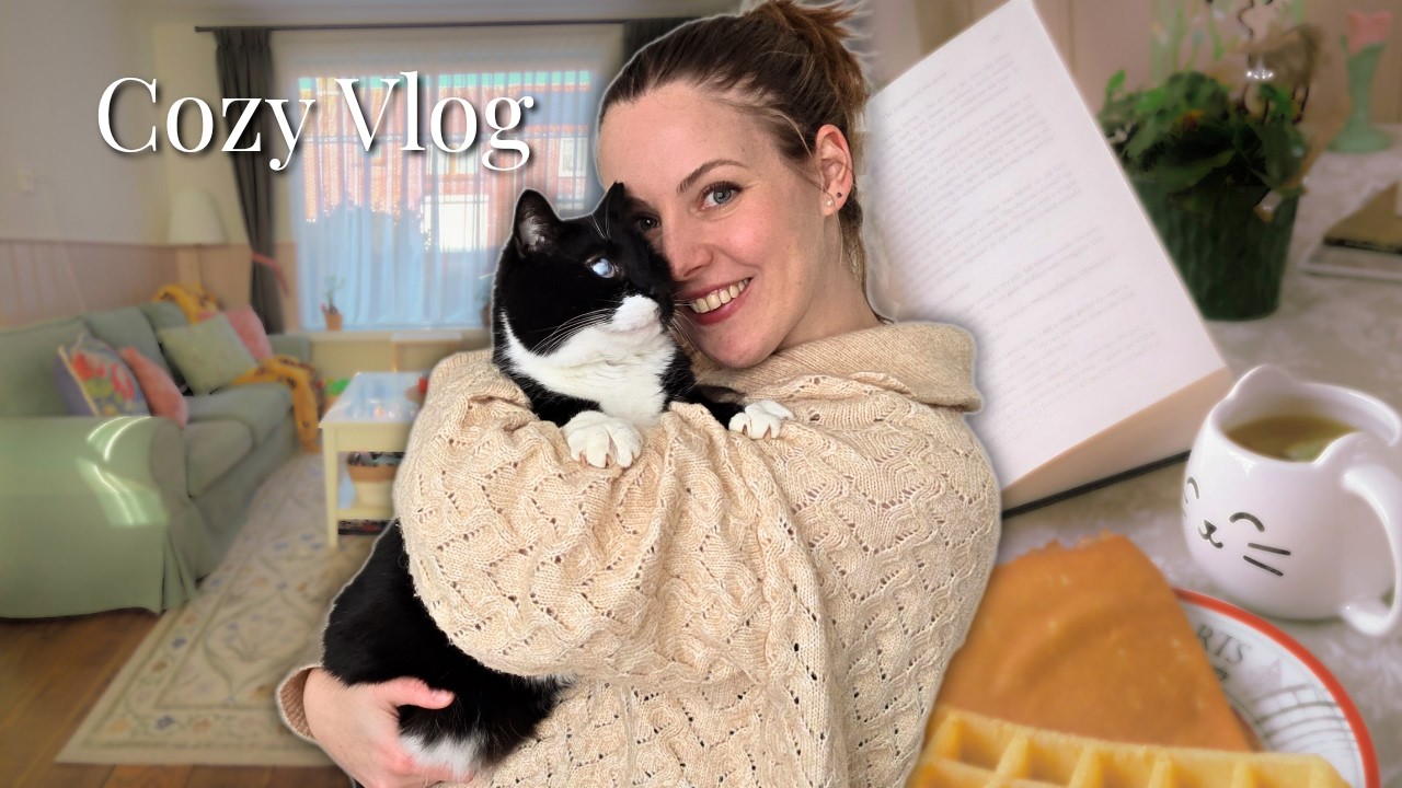 Slow Living in My Cozy Home | Journaling, Books & Cat Sissi