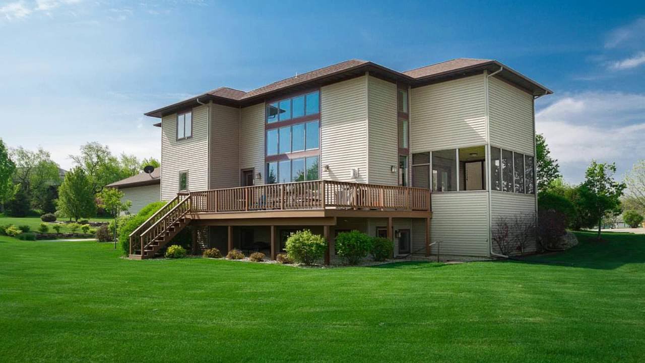 30 Kingswood Circle YouTube