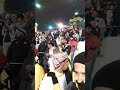 كأنه يعرفني