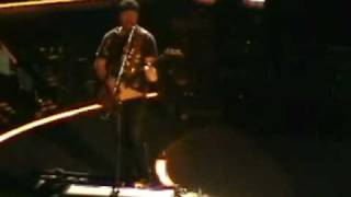 U2 - Beautiful Day (Live from Chicago)