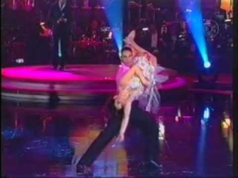 Susana Gonzalez bailando salsa