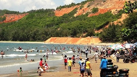 Phan Thiết công bố các khu vực tắm biển an toàn