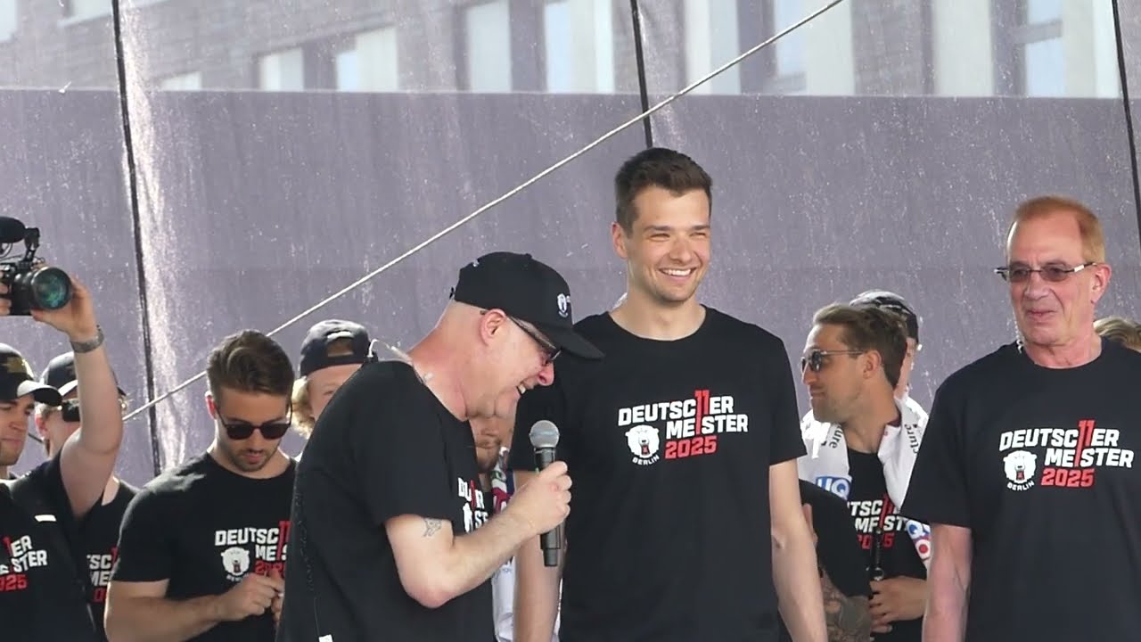 Eisbären Berlin Eishockey Meister Feier 1 Mai 2025 Kapitän Kai Wissmann