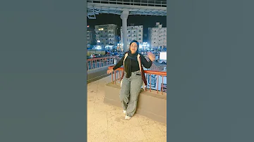 بتكلمني كده ليش 
