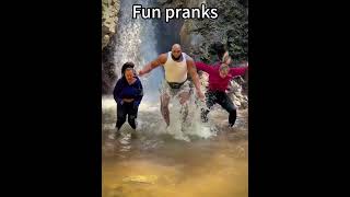 Fun Street Pranks#StreetPrank #FunnyVlog #PrankVideo #PublicPrank #ComedyClip