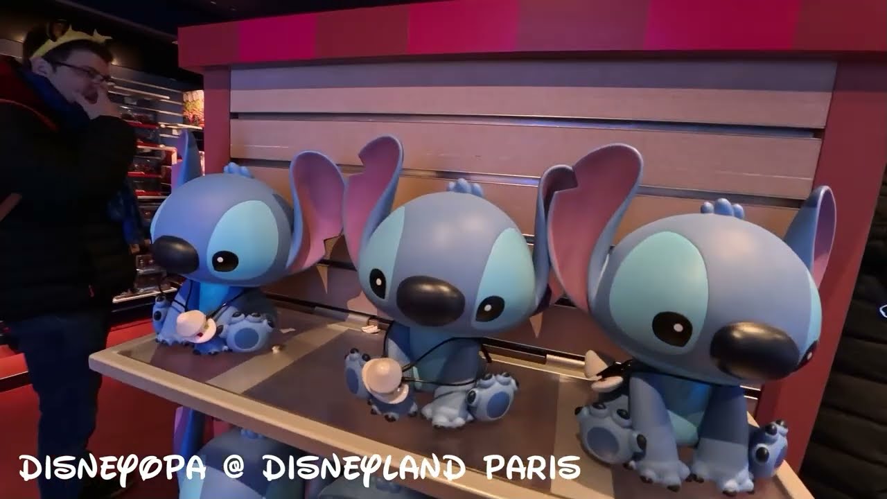 CONSTELLATIONS - SHOP WALK THROUGH - Disneyland Paris - DisneyOpa