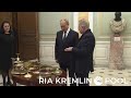 Путин передал Эрмитажу церковную утварь