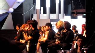 SJ during Best Male Rookie video/Cheering for Huh Gak