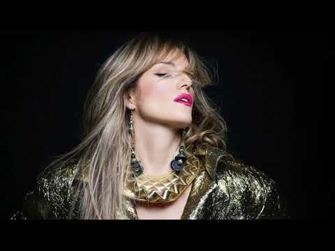 ZOE KIDA -