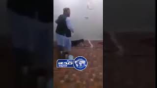 أفغاني يمزح مع صديقه بإطلاق النار عليه في المجلس !