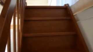 видео Двухмаршевые лестницы с площадкой и поворотом на второй этаж