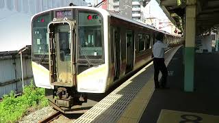 白新線 E129系 新潟駅8番線発車