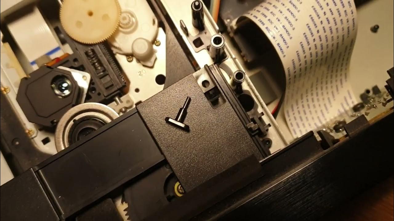CDPlayerTray nicht Schublade ausbauen, Antriebsriemen reinigen/wechseln (DENON DCD