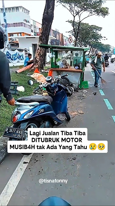 Joining S3d1H 😢 While Selling, Suddenly Hit by a Motorcycle #shorts