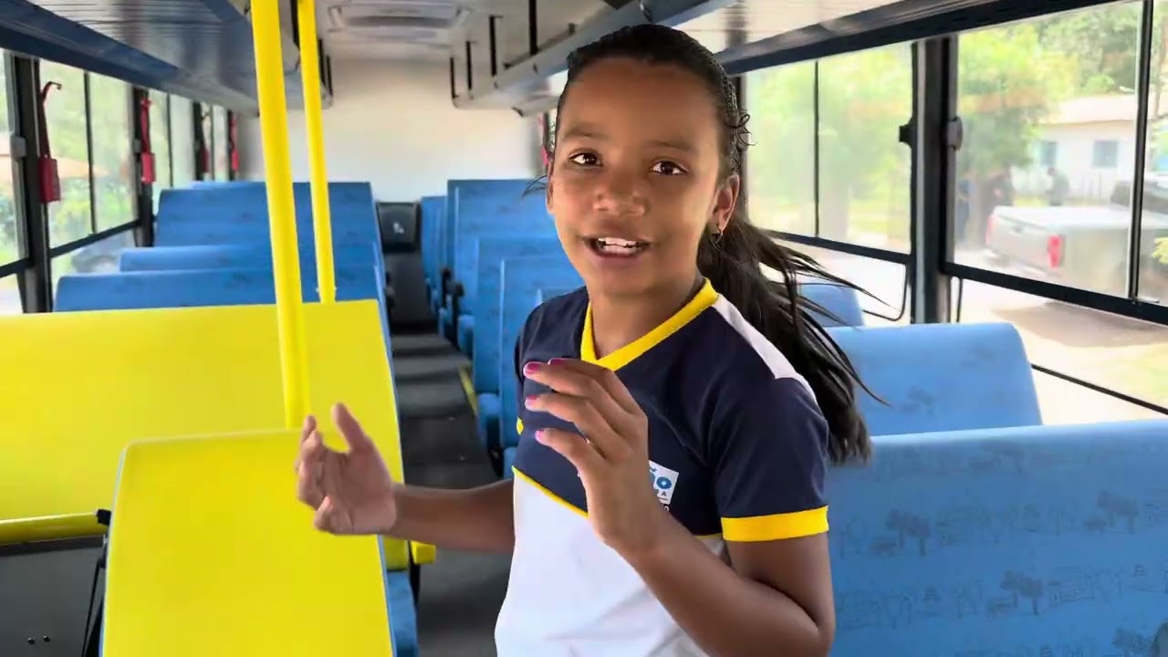 MAIS UM ÔNIBUS ENTREGUE PARA OS ALUNOS DA U E JOANA MARIA DA CONCEIÇÃO 