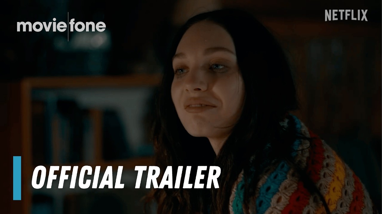 In a Holidaze | Official Trailer | Maddie Ziegler, Rob Lowe poster