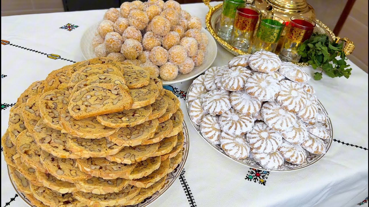 الحلويات للي مكيخطاو حتى دار مغربية🇲🇦فالأعياد والمناسبات طلبية للحجاج الله يلحقنا بيهم🤲🏻الكمية وثمن💰