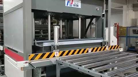Fully automatic mattress compression and rolling  packing machine