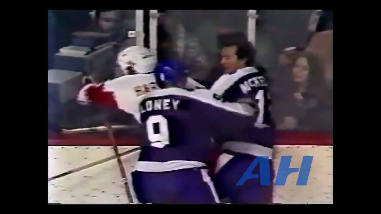 NHL Feb. 19, 1979 Terry Harper,DET v Dan Maloney,TOR (R) Toronto Maple Leafs Detroit Red Wings