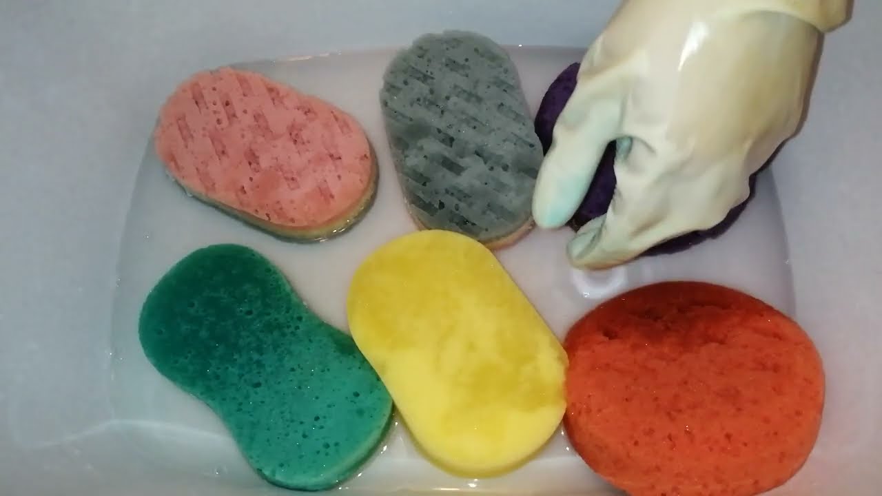 PINK FOAM. SQUEEZING SPONGES. RINSING. RELAX./ ピンクの泡。 唇を絞る。 リンス... リラクゼーション