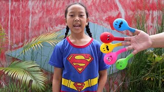 Keysha Playing Filling Water In Daddy Finger Nursery Rhymes Balloon | Learn Colors With Balloons 2