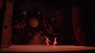 Nutcracker - Russians Dolls Variation (Bolshoi Ballet)