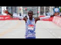 Record du monde du marathon  le knyan kevin kiptum premier homme sous les 2h01