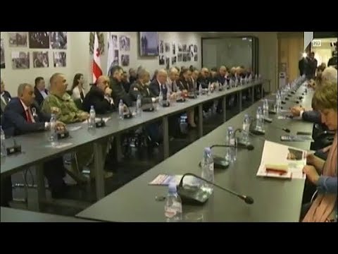 ლევან იზორიამ ვეტერანებს ვეტერანის დღე მიულოცა