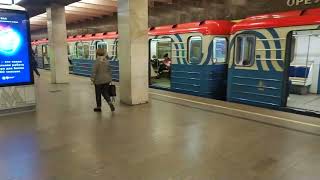 Metro Moscow, Orekhovo Fragment 5 Sex? No Scandals? No Girls. Peace.метро Москва Станция Орехово