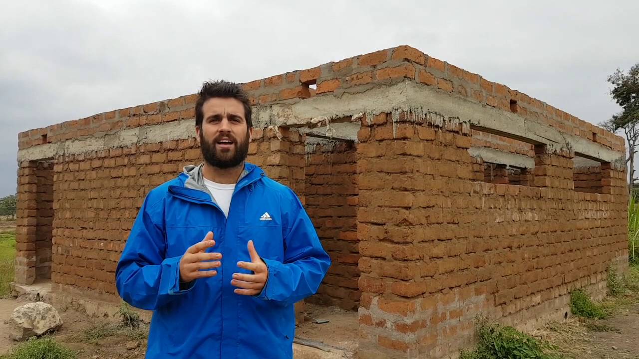 Blue Sky School: our volunteers explain the project "Letrinas dignas para Blue Sky School".